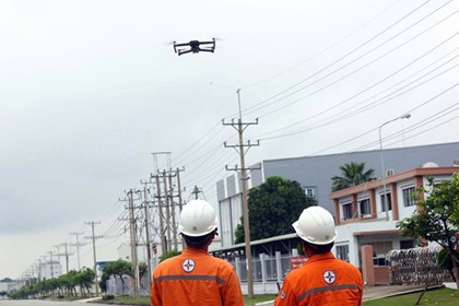 Cụ thể hóa Nghị quyết số 57-NQ/TW trong vận hành lưới điện miền Nam