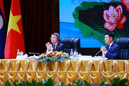Việt Nam và Lào mở rộng hợp tác về kinh tế