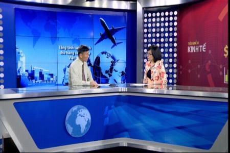 Hàng hóa Việt Nam dong thuyền ra biển lớn