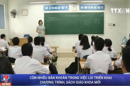 Còn nhiều băn khoăn trong việc lùi triển khai chương trình sách giáo khoa mới