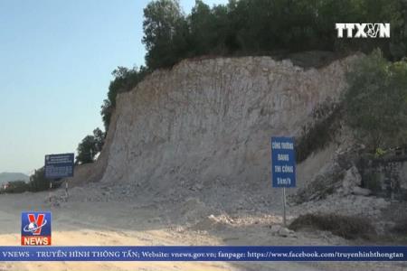 Khai thác đất trái phép nhưng chính quyền địa phương không biết