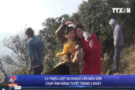 2,5 triệu lượt du khách lên Mẫu Sơn chụp ảnh băng tuyết trong 3 ngày