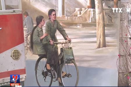 Phố Bích họa Phùng Hưng sẵn sàng đón khách trước tết