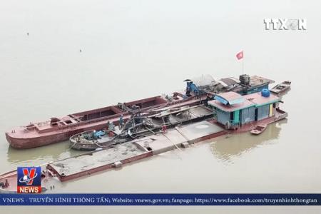 “Cát tặc” lộng hành sông Hồng