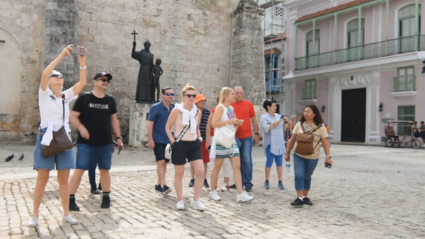 Cuba đơn giản hóa thủ tục cho du khách