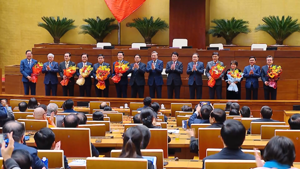 Bổ sung 2 Phó Thủ tướng và 2 Phó Chủ tịch Quốc hội