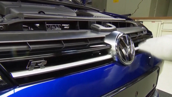 Ngành ô tô Đức cảnh báo Mỹ về gánh nặng từ thuế quan