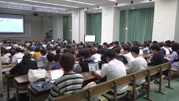 Sinh viên nước ngoài tại Nhật Bản gặp rào cản ngôn ngữ khi tìm việc