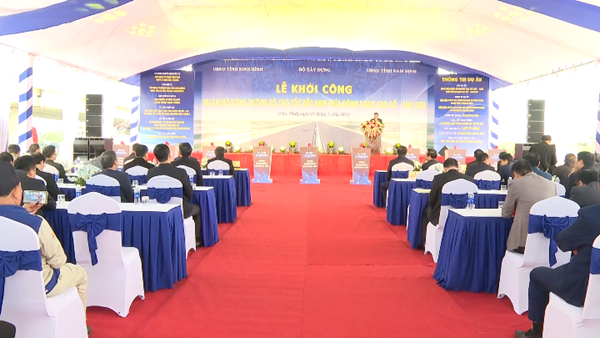  Khởi công Dự án mở rộng đường bộ cao tốc Bắc - Nam phía Đông