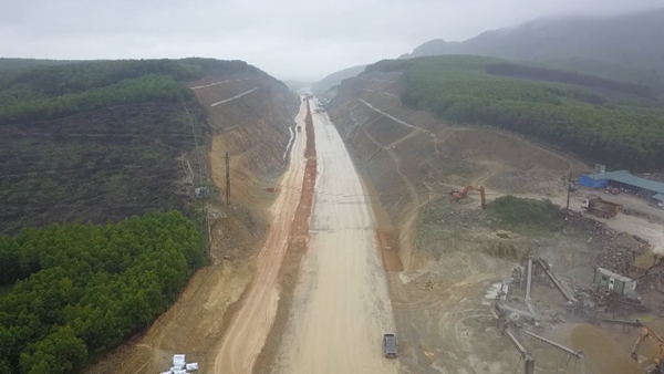  Kiểm tra các dự án cao tốc Bắc Nam qua Hà Tĩnh