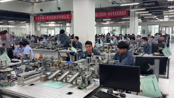  Trung Quốc ưu tiên cải thiện thị trường việc làm