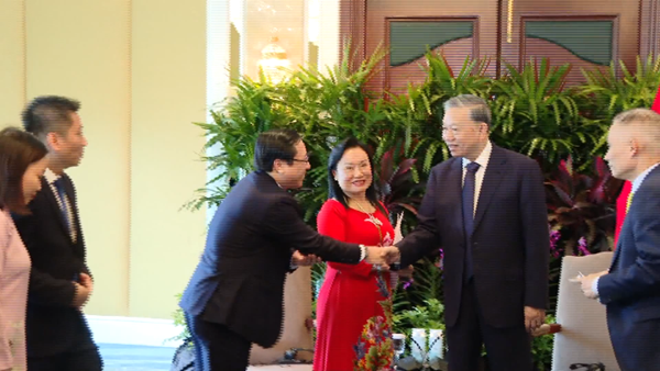Tổng Bí thư Tô Lâm tiếp các Doanh nghiệp tiêu biểu tại Singapore
