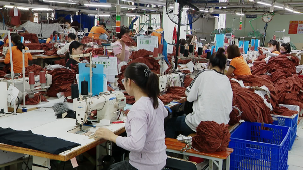 Đơn hàng tăng, lao động thiếu hụt