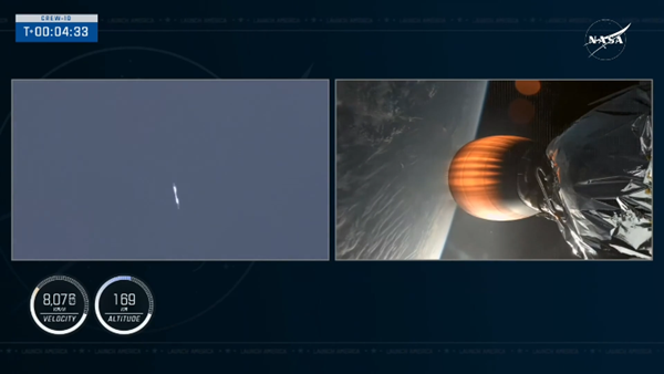 Tàu vũ trụ của SpaceX kết nối ISS