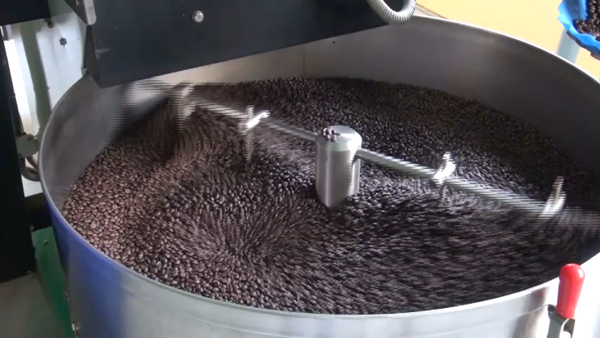 Người tiêu dùng chịu áp lực chi phí do giá cà phê tiếp tục tăng​