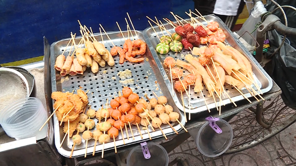 Bộ Y tế cảnh báo nguy cơ tiềm ẩn từ nướng “xiên bẩn”