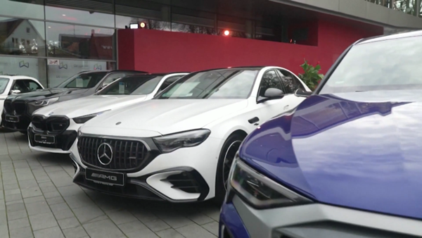 Mỹ áp thuế 25% với ô tô nhập khẩu