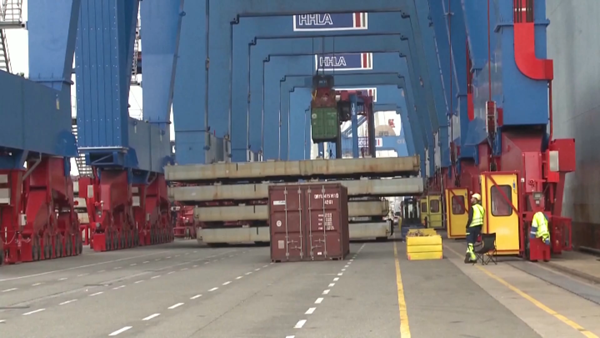 Mỹ công bố báo cáo về rào cản thương mại toàn cầu