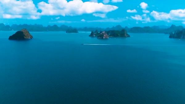 Nâng tầm du lịch trên vịnh Bái Tử Long, Quảng Ninh