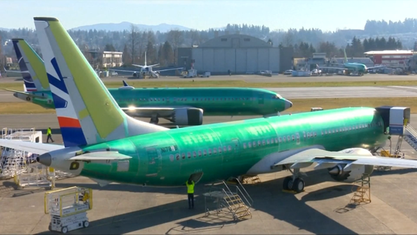 Hàng hóa Trung Quốc đối mặt với mức thuế lên đến 245%