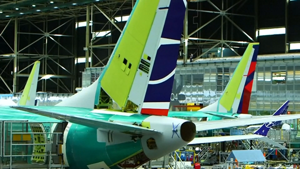 Boeing và Airbus xoay xở giữa áp lực thuế quan