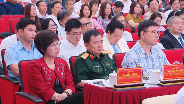 Phát động “Cả nước thi đua đổi mới sáng tạo và chuyển đổi số”