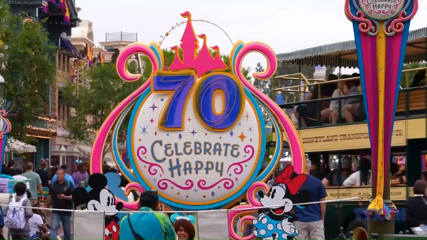 Hành trình 70 năm kỳ diệu của Disneyland
