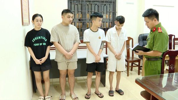 Bắt 4 đối tượng sử dụng công nghệ cao lừa đảo chiếm đoạt tài sản