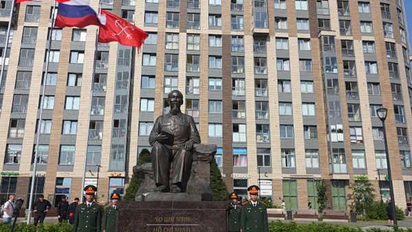Khánh thành Quảng trường Hồ Chí Minh tại St. Petersburg