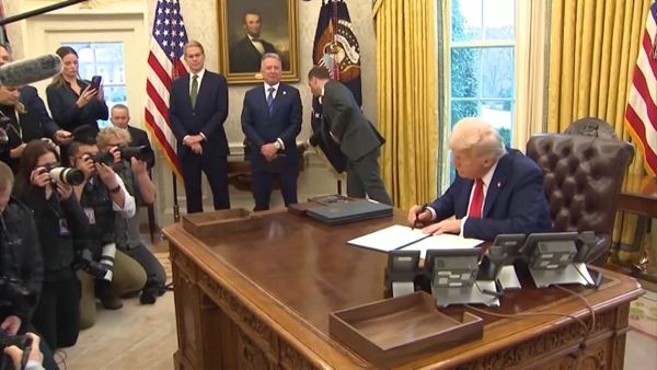 TIÊU ĐIỂM QUỐC TẾ: MỘT “CHIẾN THẮNG” TRẢ BẰNG GIÁ ĐẮT?