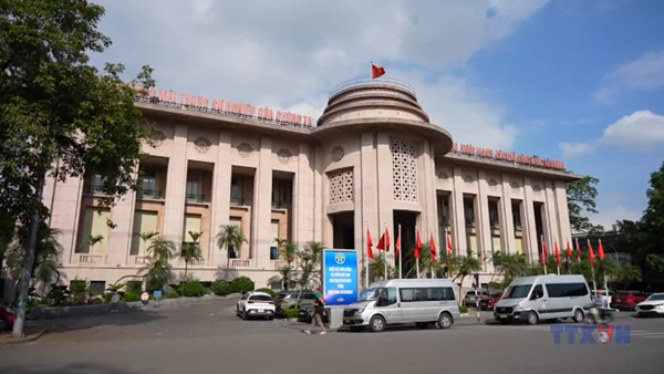 Lãi suất cho vay giảm nhưng cần tiếp tục giảm