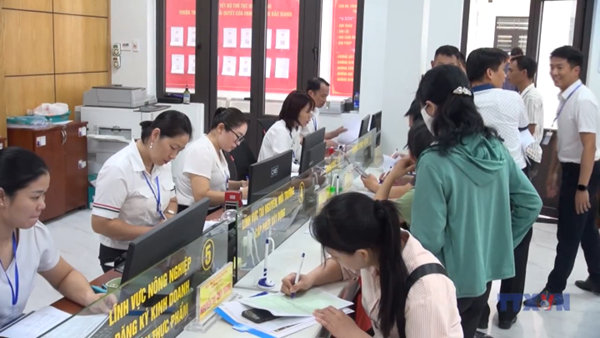 Phấn đấu từ ngày 1/10/2025, chỉ tiếp nhận hồ sơ trên môi trường điện tử