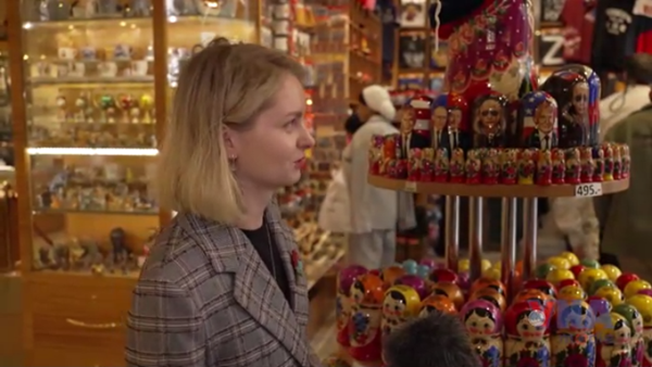 “Sốt” đồ lưu niệm trước thềm thượng đỉnh Nga - Mỹ