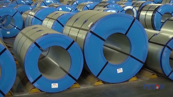 Washington tăng thuế đối với hơn 400 mặt hàng chứa nhôm, thép