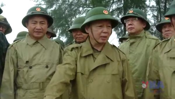 Phó Thủ tướng Trần Hồng Hà kiểm tra công tác ứng phó mưa bão tại Hà Tĩnh