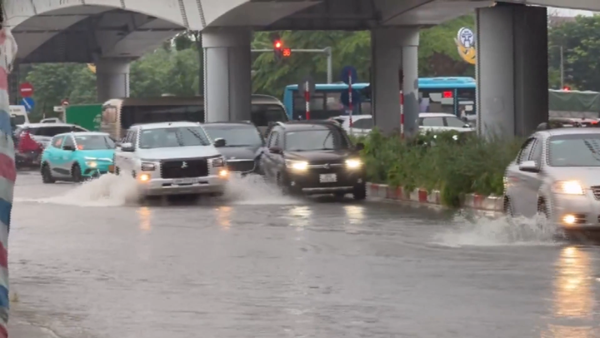 Giao thông Hà Nội sáng 27/8