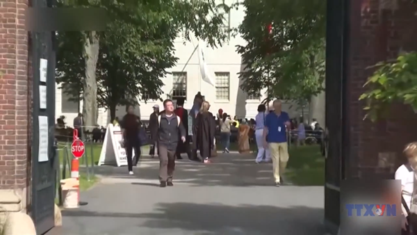 Mỹ siết chặt quy định thị thực với sinh viên