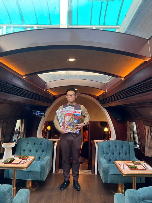 Hàng nghìn tờ báo đặc sắc có mặt chuyến tàu ”Hà Nội 5 cửa ô”