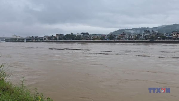 Lũ trên các sông lên cao tại Lào Cai