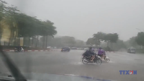 Hạn chế phương tiện từ Phạm Văn Đồng đến bến xe Mỹ Đình