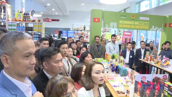 Khai mạc “Tuần hàng Việt Nam tại Monoprix Beaugrenelle” tại Pháp