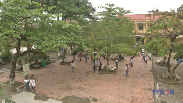 Lại nóng vấn đề bạo lực học đường