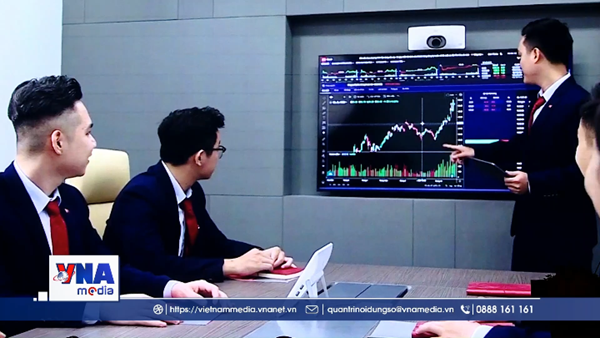 Sau nâng hạng thị trường chứng khoán: Cơ hội và rủi ro
