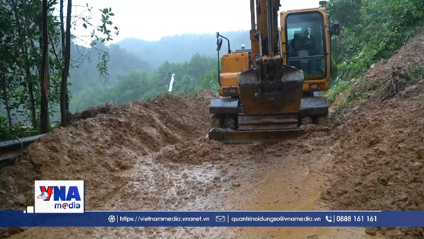 Quảng Ngãi khẩn trương khắc phục các điểm sạt lở trên Quốc lộ 24C