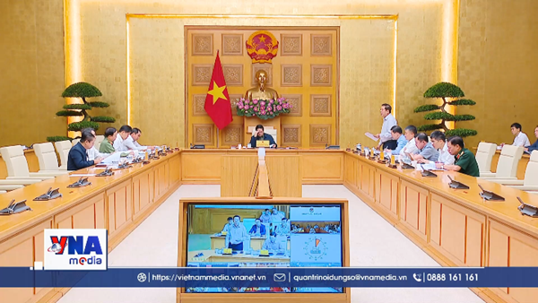 Thủ tướng họp về tình hình mưa lũ ở miền Trung