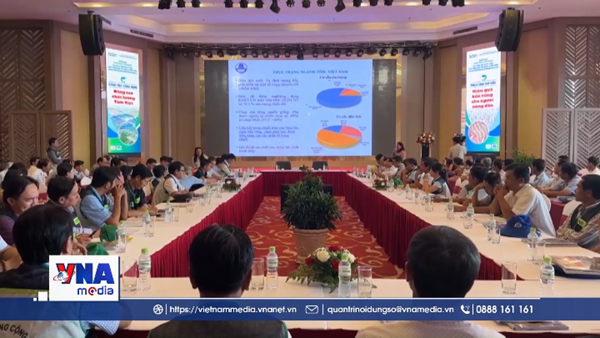 Tìm giải pháp phát triển ngành tôm thích ứng với biến đổi khí hậu