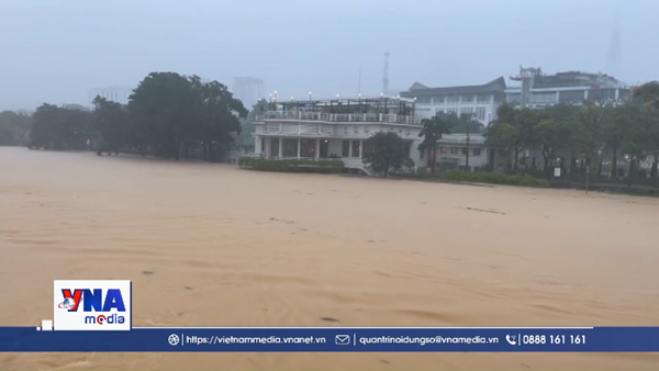 Lũ trên các sông ở Huế lại vượt báo động 3