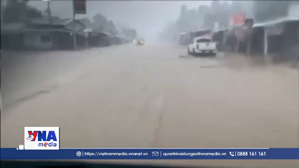 Bão Kalmaegi mạnh lên khi đổ bộ Philippines