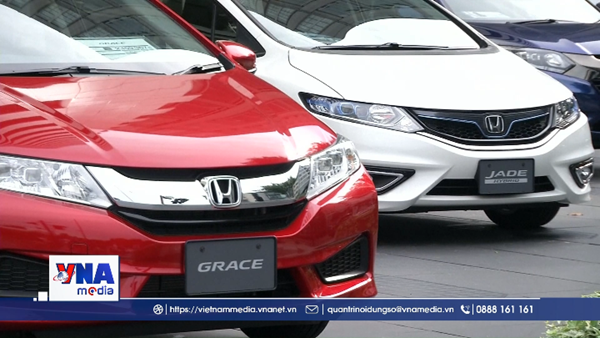 Các nhà sản xuất ô tô Nhật Bản giảm mạnh lợi nhuận