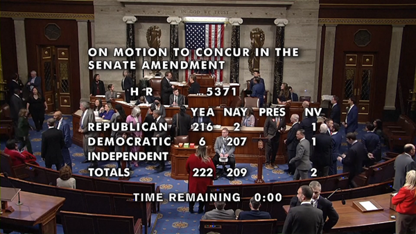 Quốc hội Mỹ thông qua dự luật mở cửa lại chính phủ